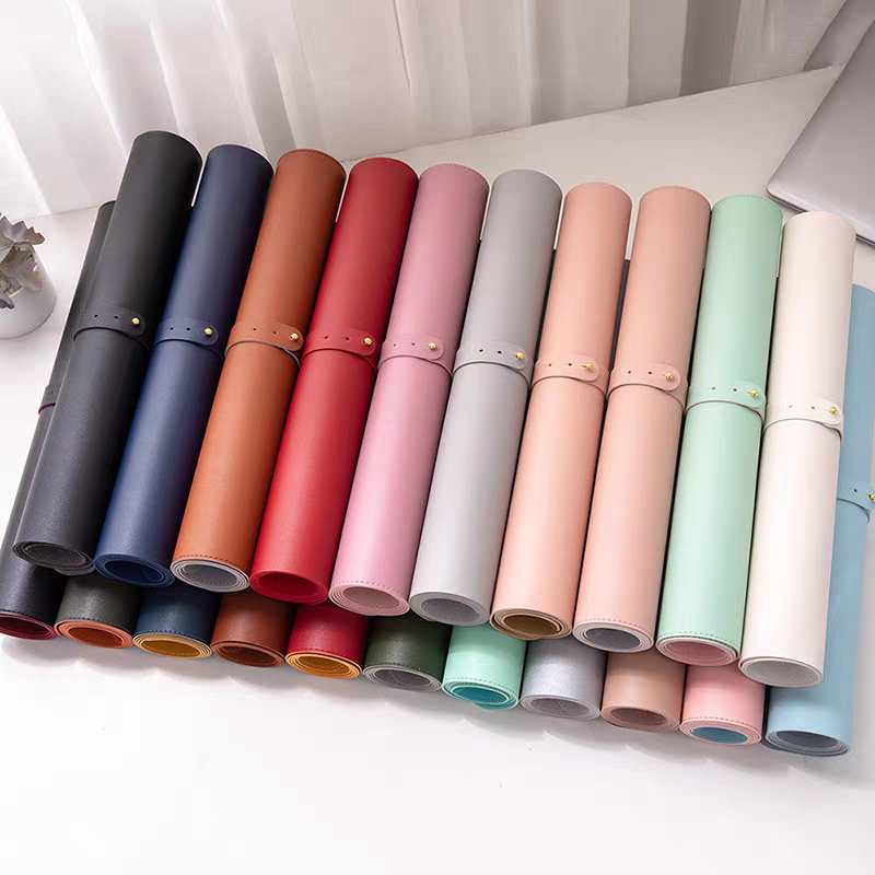 柔らかく折りたたみ可能なテーブルマット – 防水、傷つきにく - Leather Desk Pad のレビューと価格